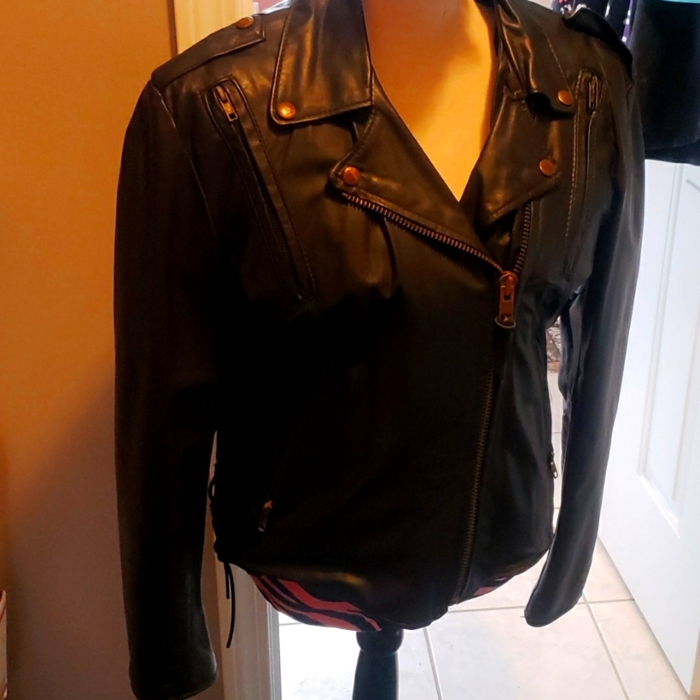 Walter Dyer Woman's Genuine Leather Biker Jacket Sz 14